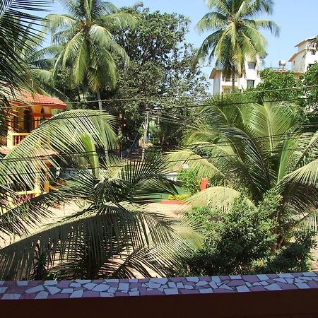 Empire Guest House Calangute Bagian luar foto